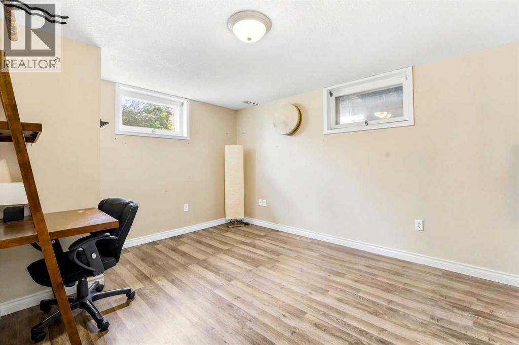 5413 54 Street - 31