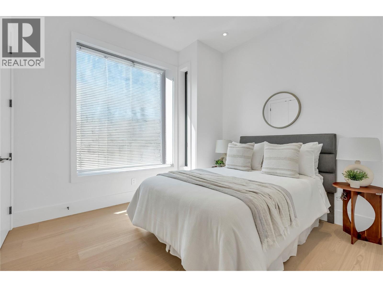 #202 602 Lakeshore Drive - 19