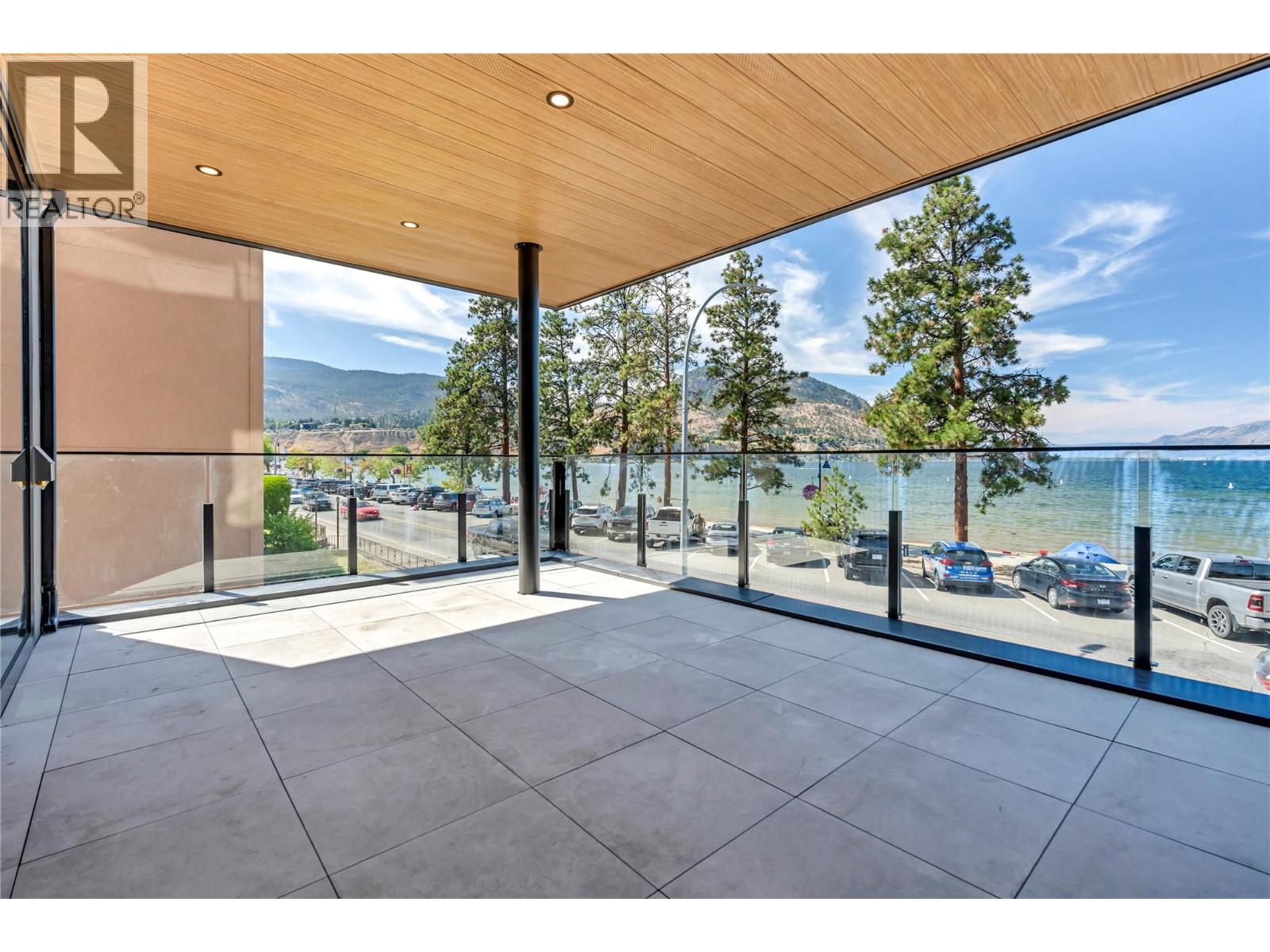 #202 602 Lakeshore Drive - 29