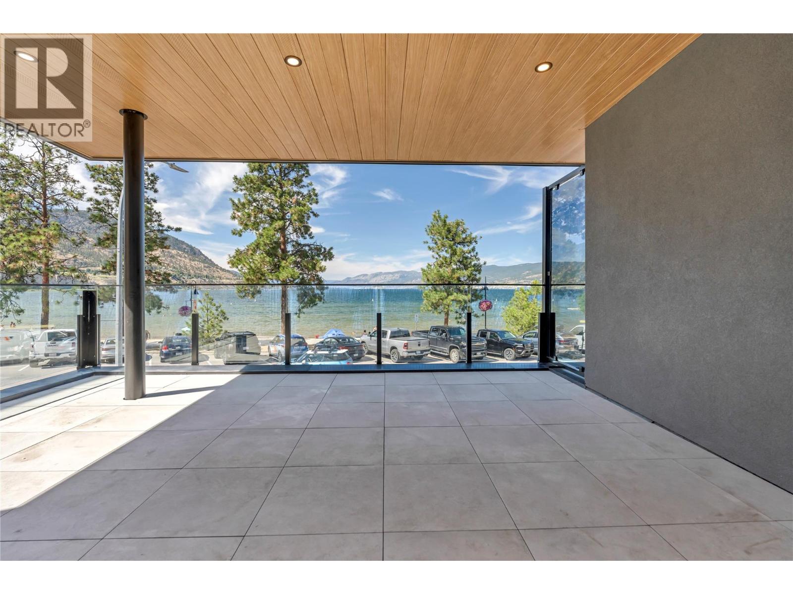 #202 602 Lakeshore Drive - 30