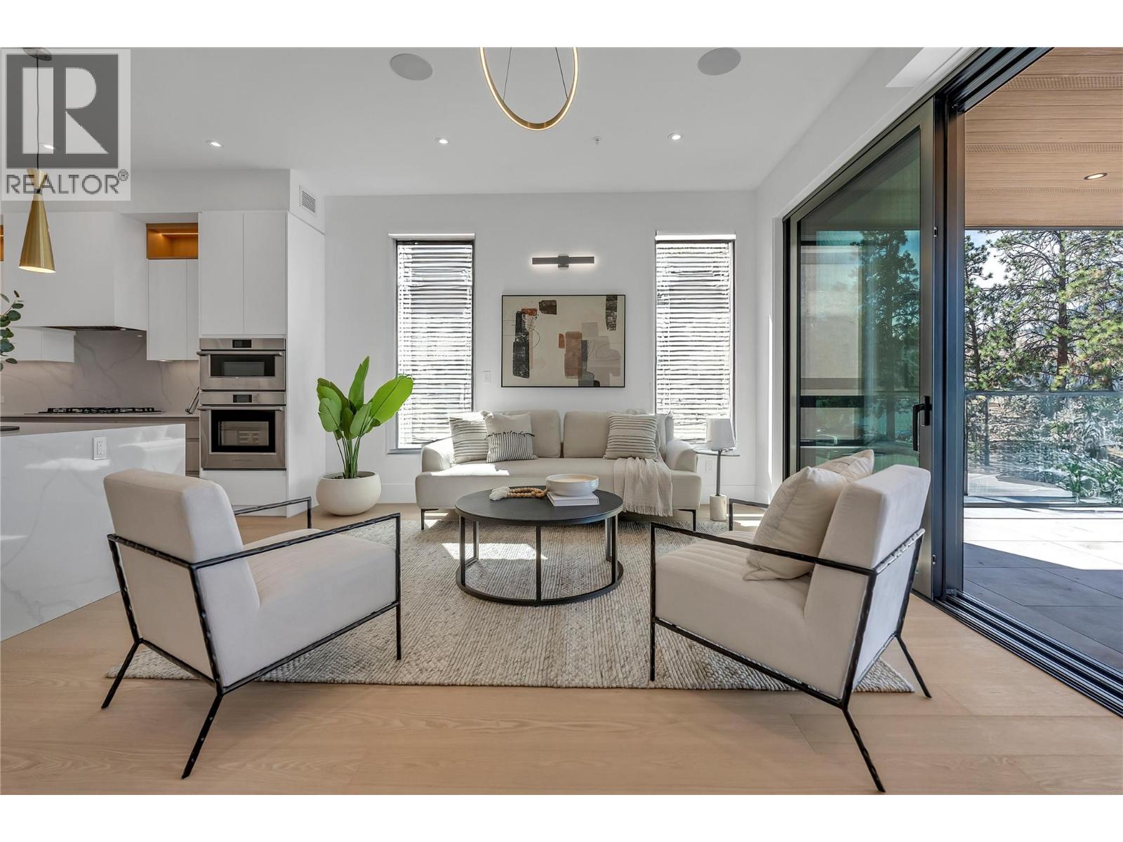 #202 602 Lakeshore Drive - 6