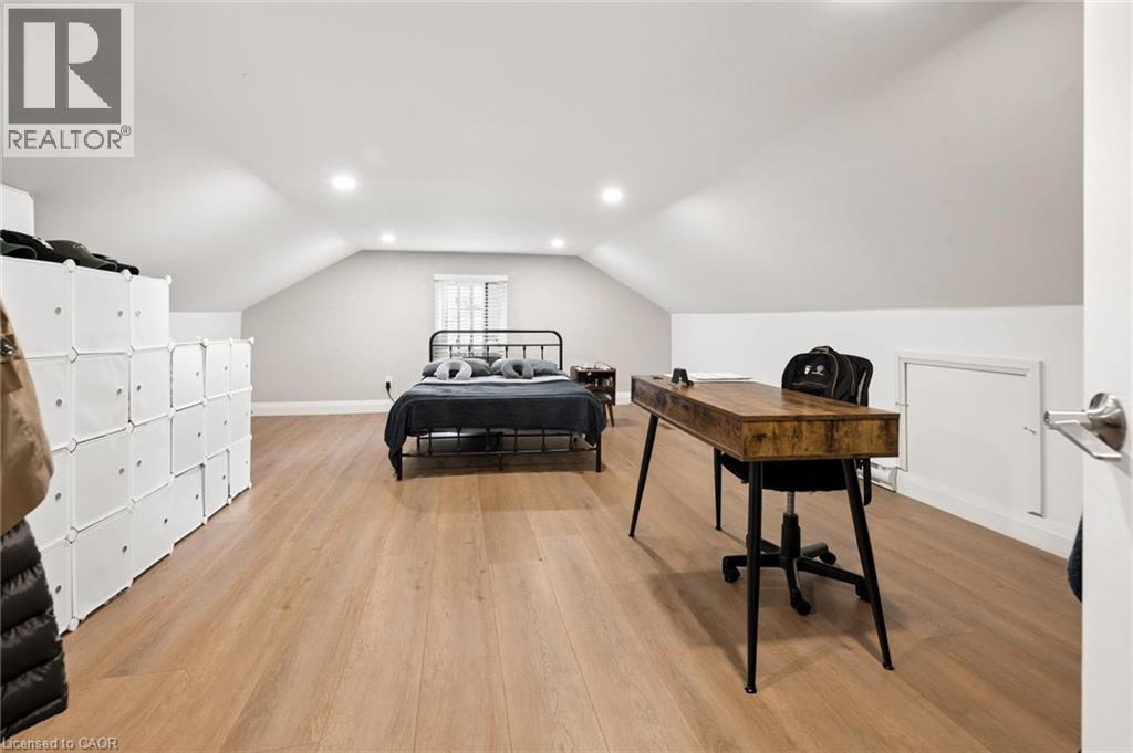 1030 QUEENS Boulevard - Image 25