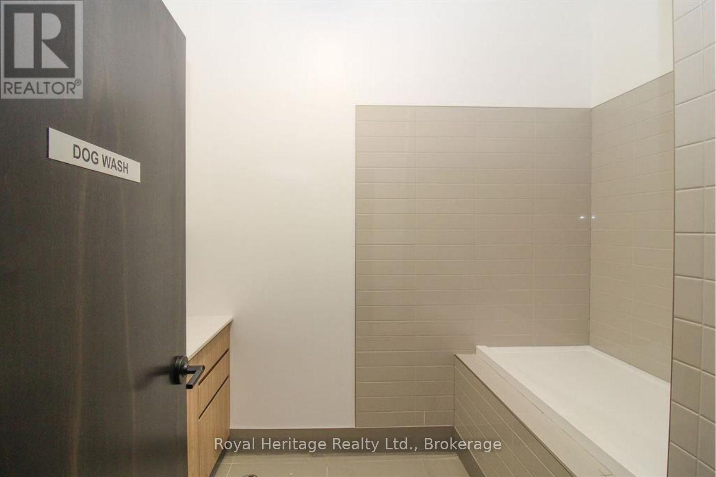 #407 195 HUNTER STREET E - 35