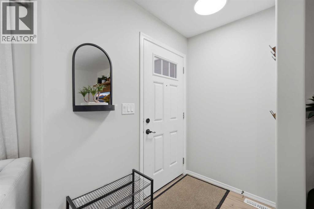 #303 30 Carleton Avenue - 2