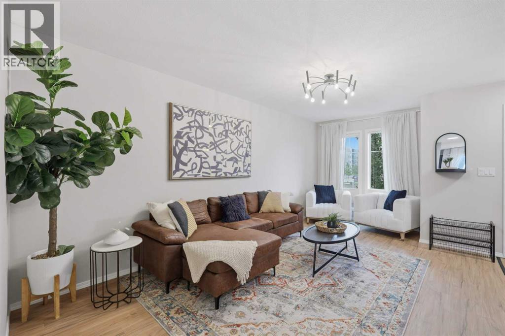 #303 30 Carleton Avenue - Image 3