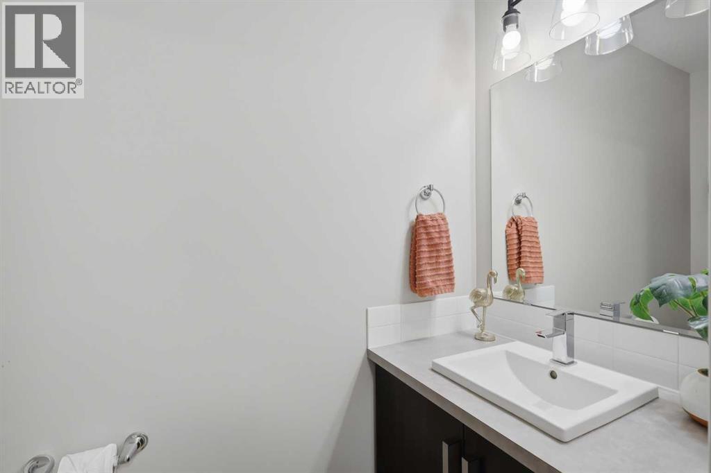 #303 30 Carleton Avenue - Image 11