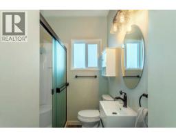 822 Lawrence Avenue, Kelowna, BC V1Y6L9 Photo 32