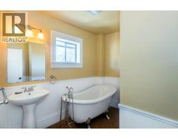822 Lawrence Avenue, Kelowna, BC V1Y6L9 Photo 27