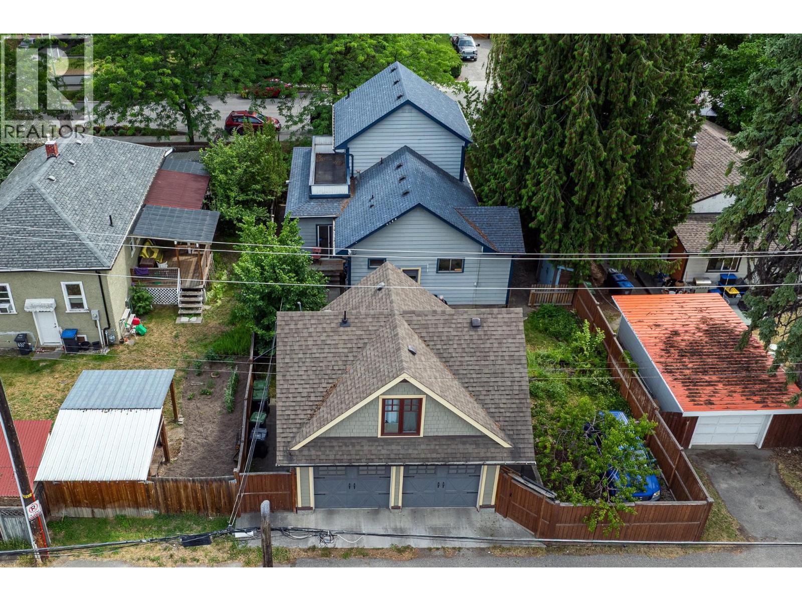 822 Lawrence Avenue - 41