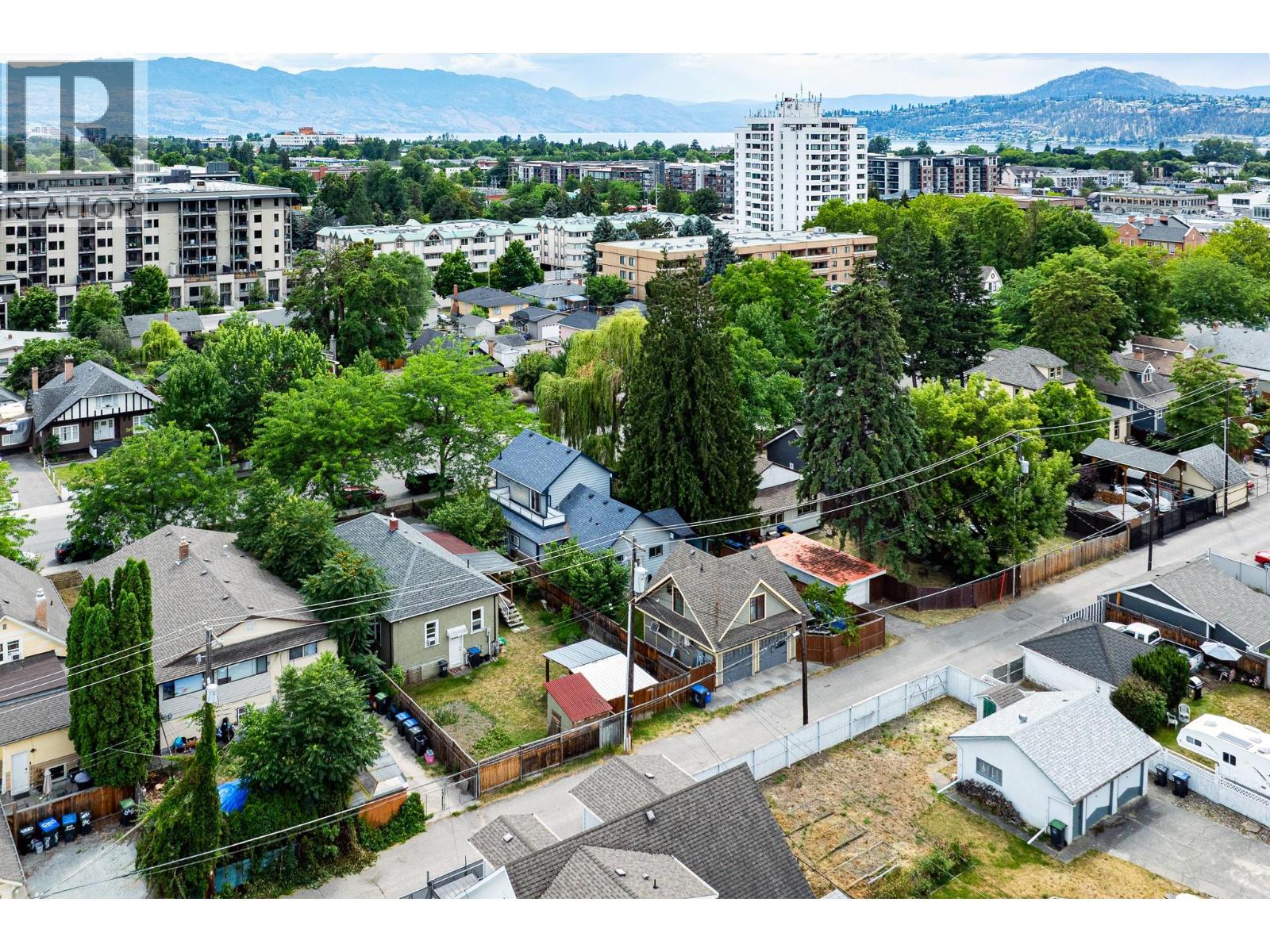 822 Lawrence Avenue - 46