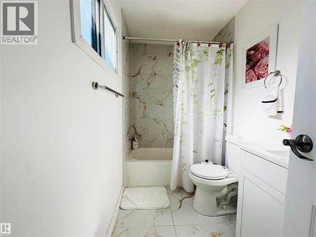 40 PINECLIFF Close NE - 24