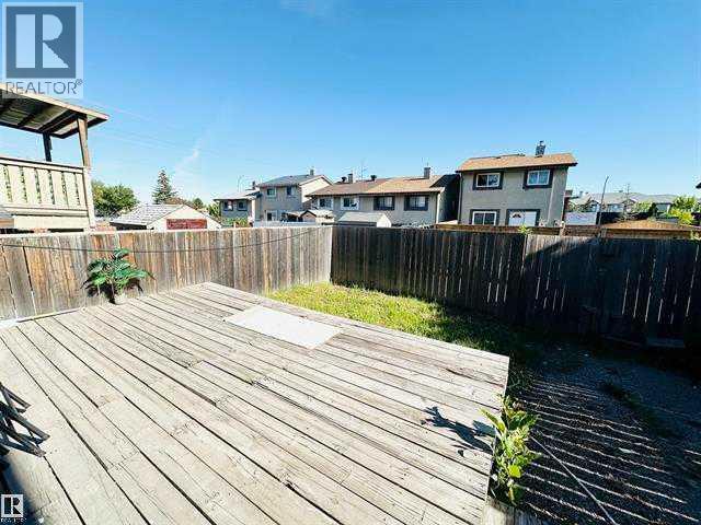 40 PINECLIFF Close NE - 30
