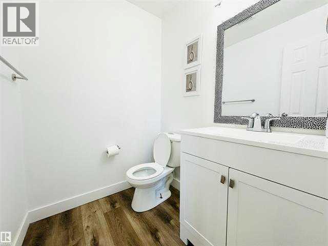 40 PINECLIFF Close NE - 26