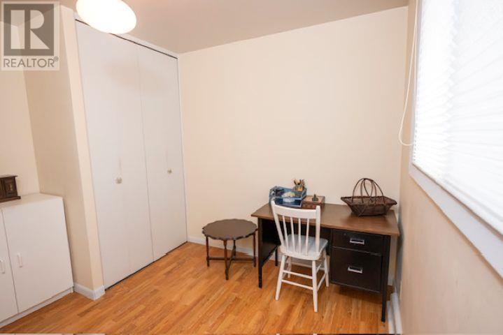 2608 Ridgeway Street E - 14