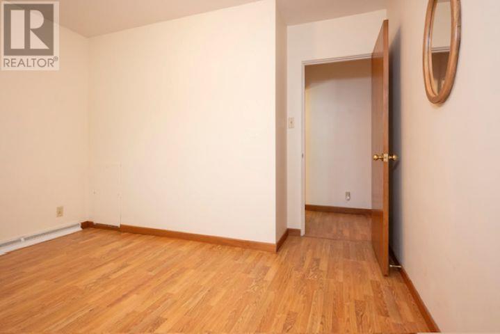2608 Ridgeway Street E - 19