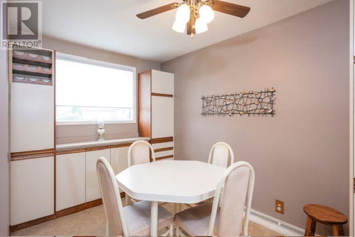 2608 Ridgeway Street E - 8