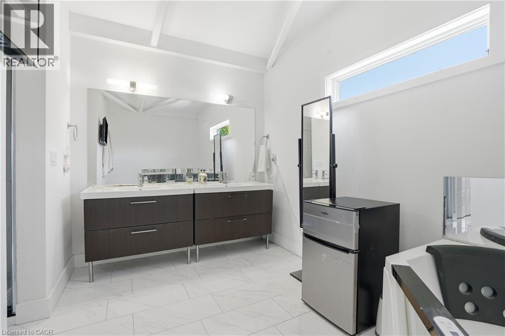 888 EDGEMERE Road - 22
