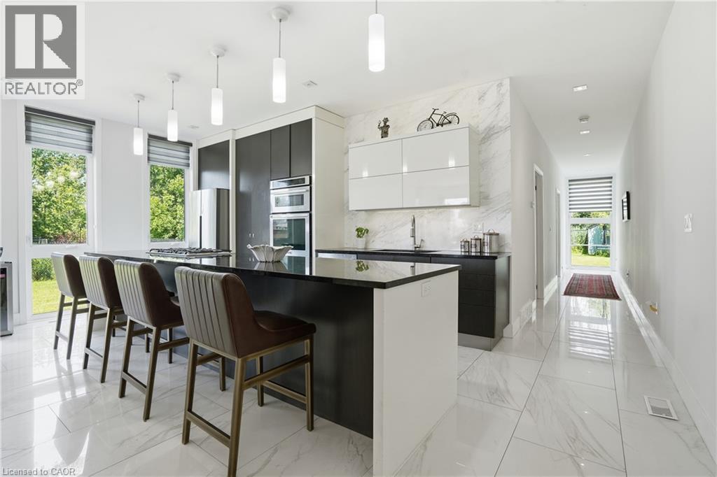 888 EDGEMERE Road - 11
