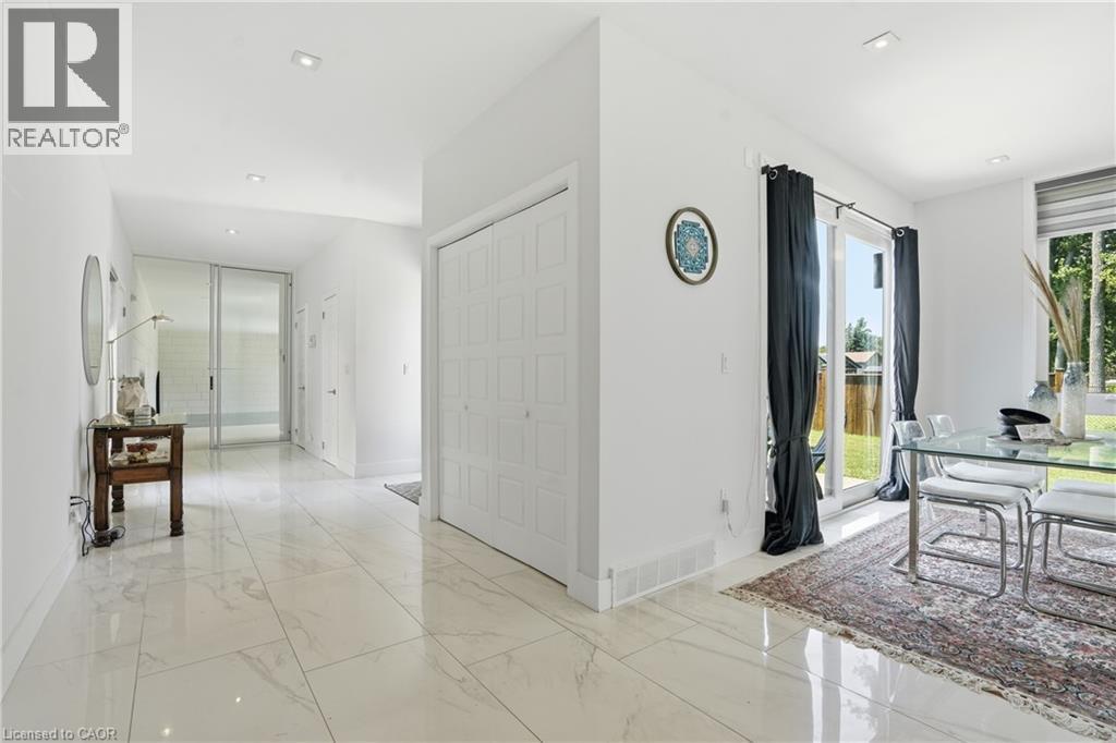 888 EDGEMERE Road - 16