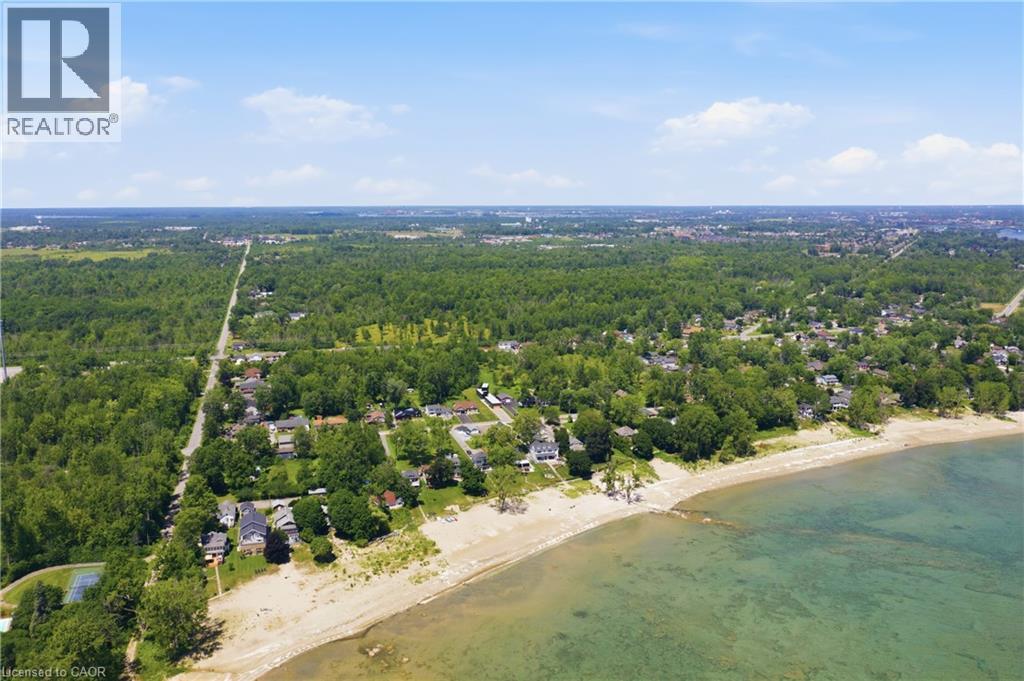888 EDGEMERE Road - 31
