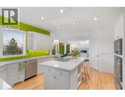 5pc Ensuite bath - 2270 Grantham Road, Kelowna, BC V1W4B7 Photo 22