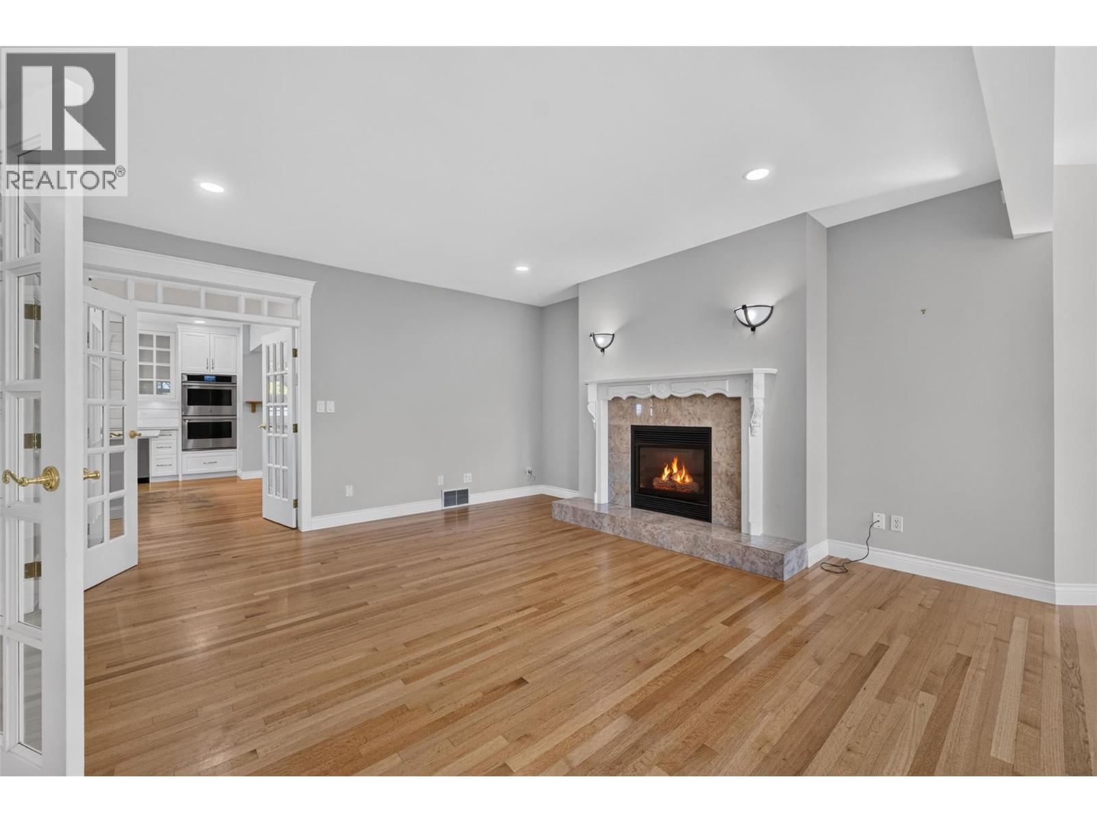 4940 16 Street NE - 27