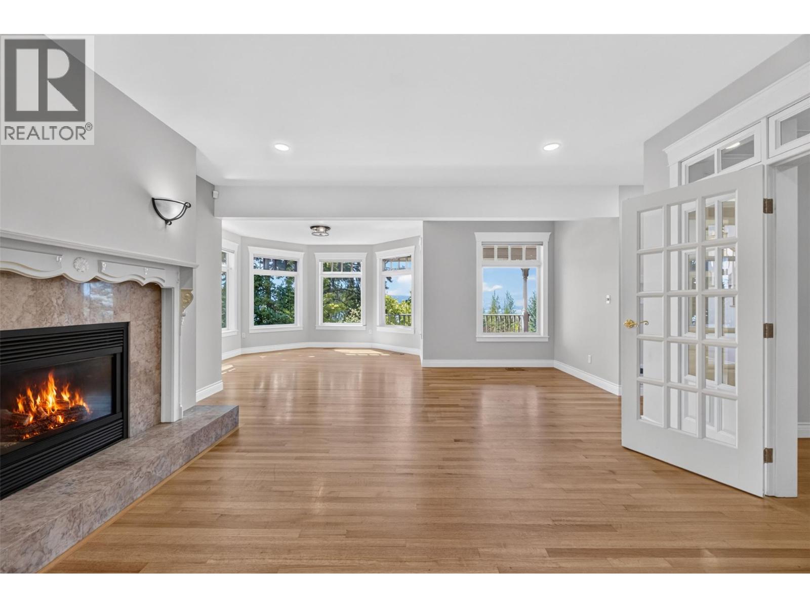 4940 16 Street NE - 25
