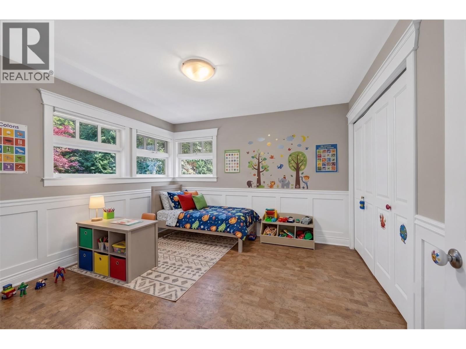 4940 16 Street NE - 56