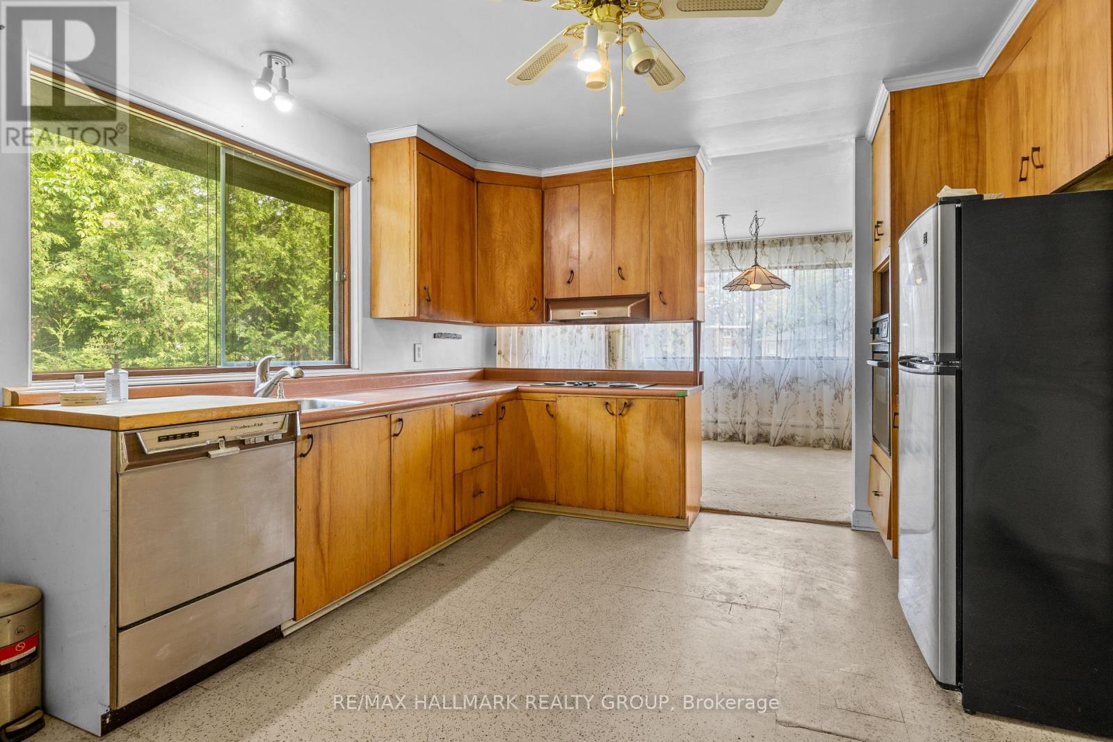 492 VERNON AVENUE - 6
