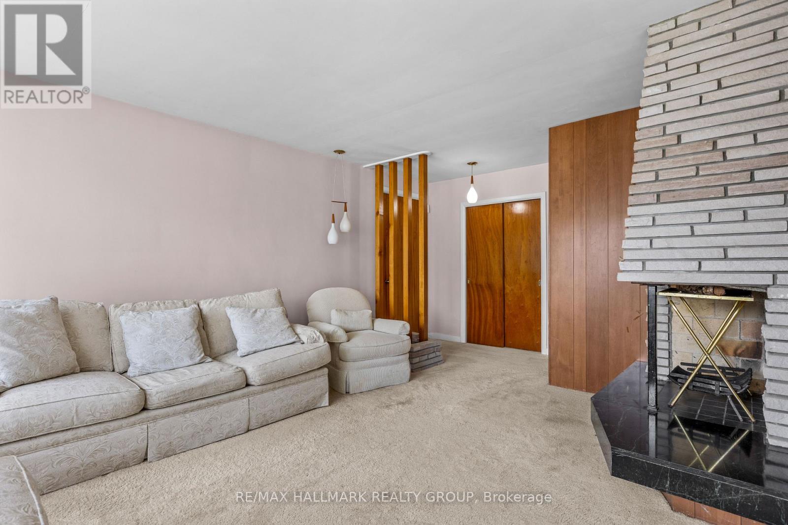 492 VERNON AVENUE - 8