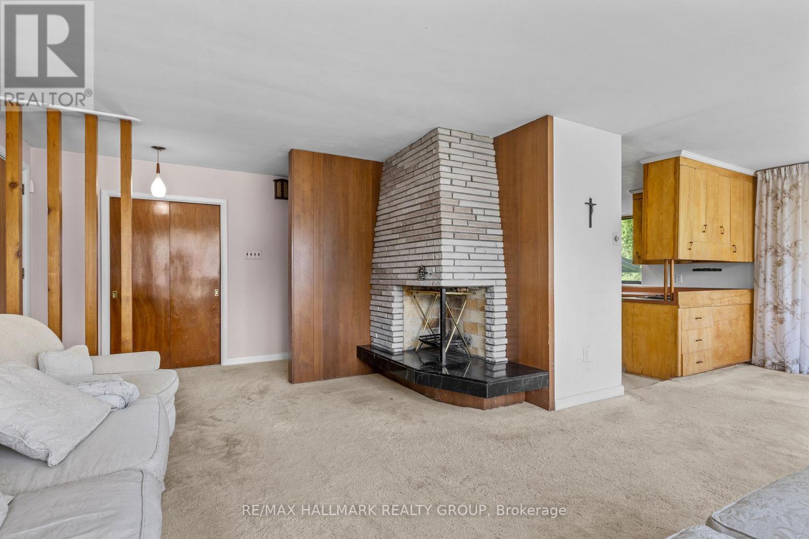 492 VERNON AVENUE - 9