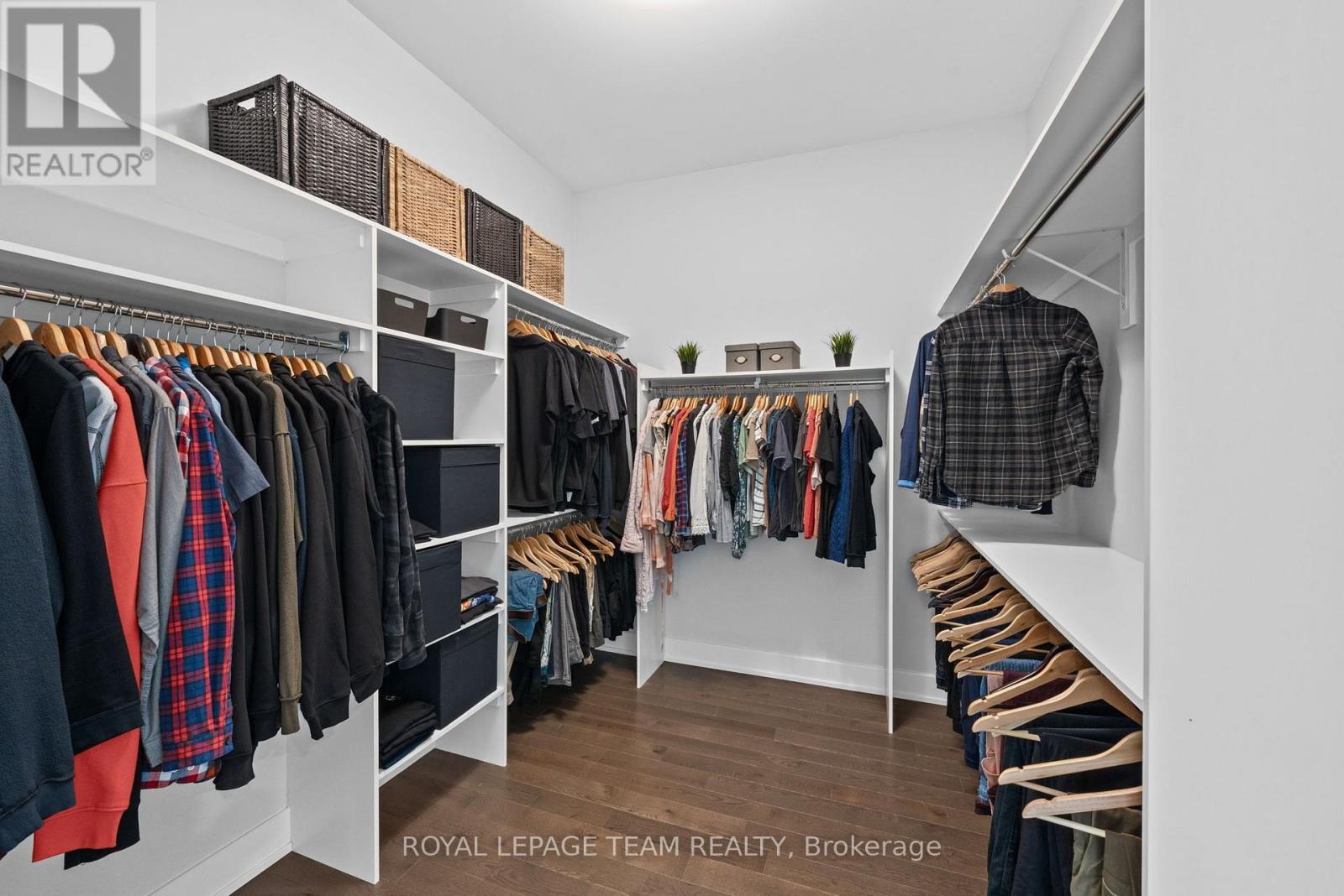 176 COUNTRY MEADOW DRIVE - Image 21