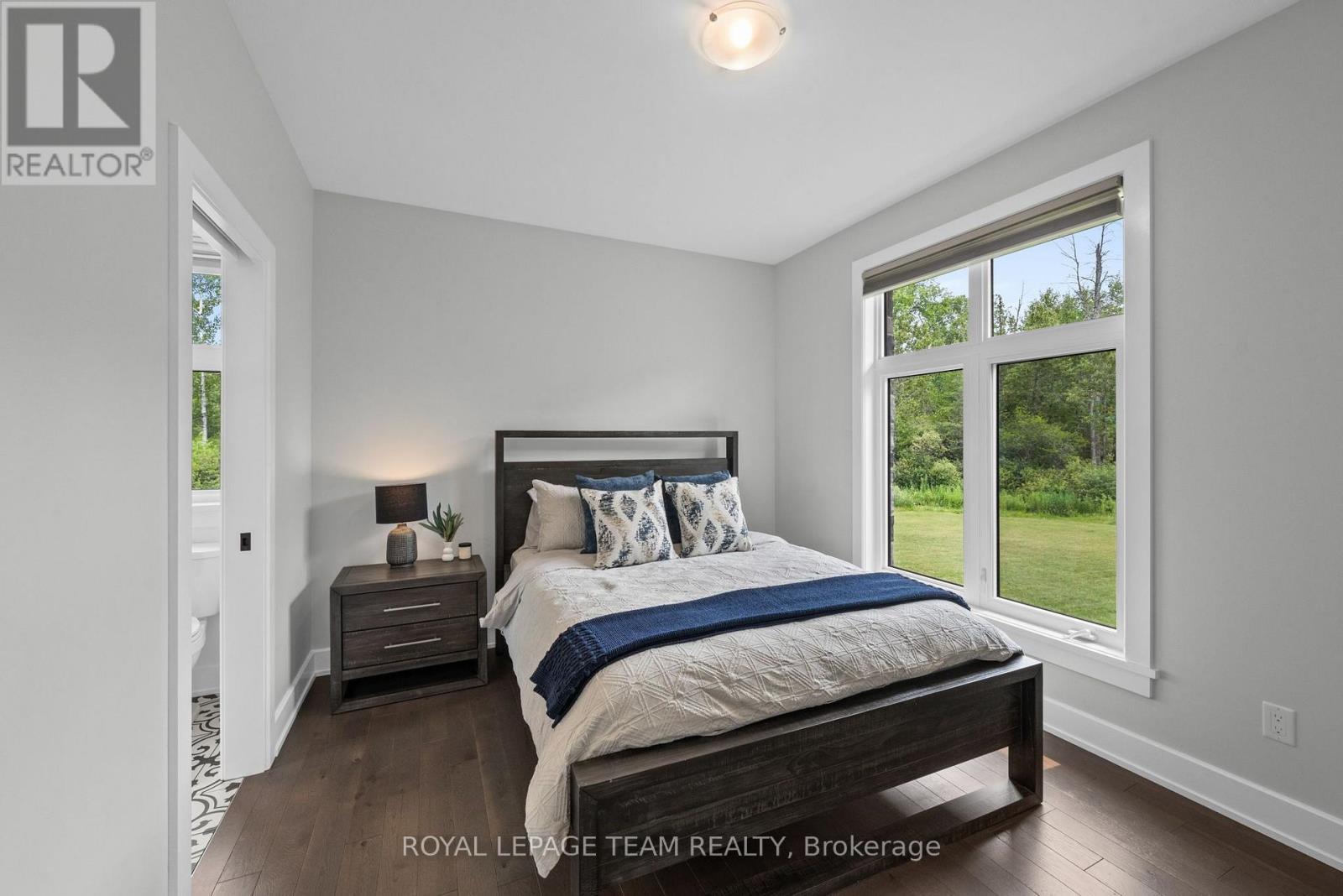 176 COUNTRY MEADOW DRIVE - Image 24
