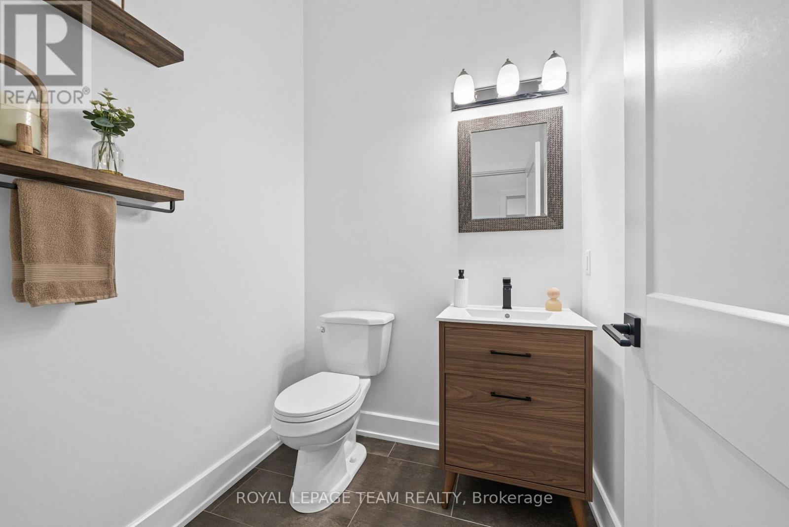 176 COUNTRY MEADOW DRIVE - Image 30