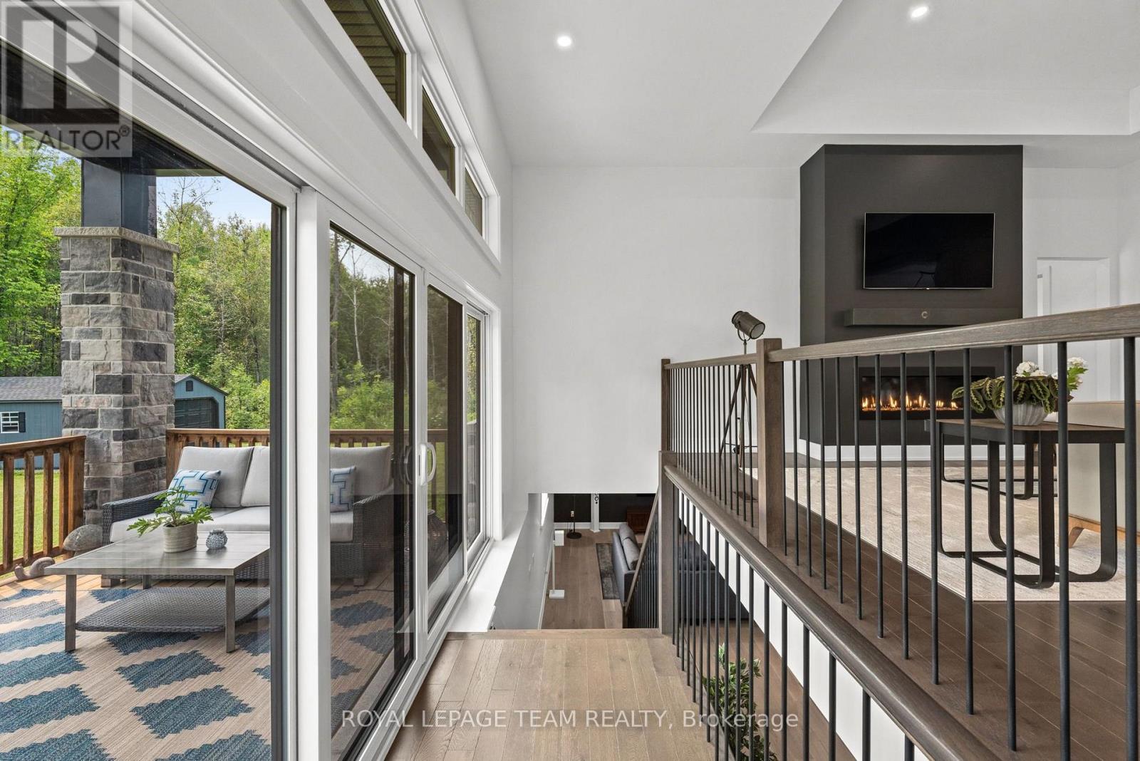 176 COUNTRY MEADOW DRIVE - Image 31