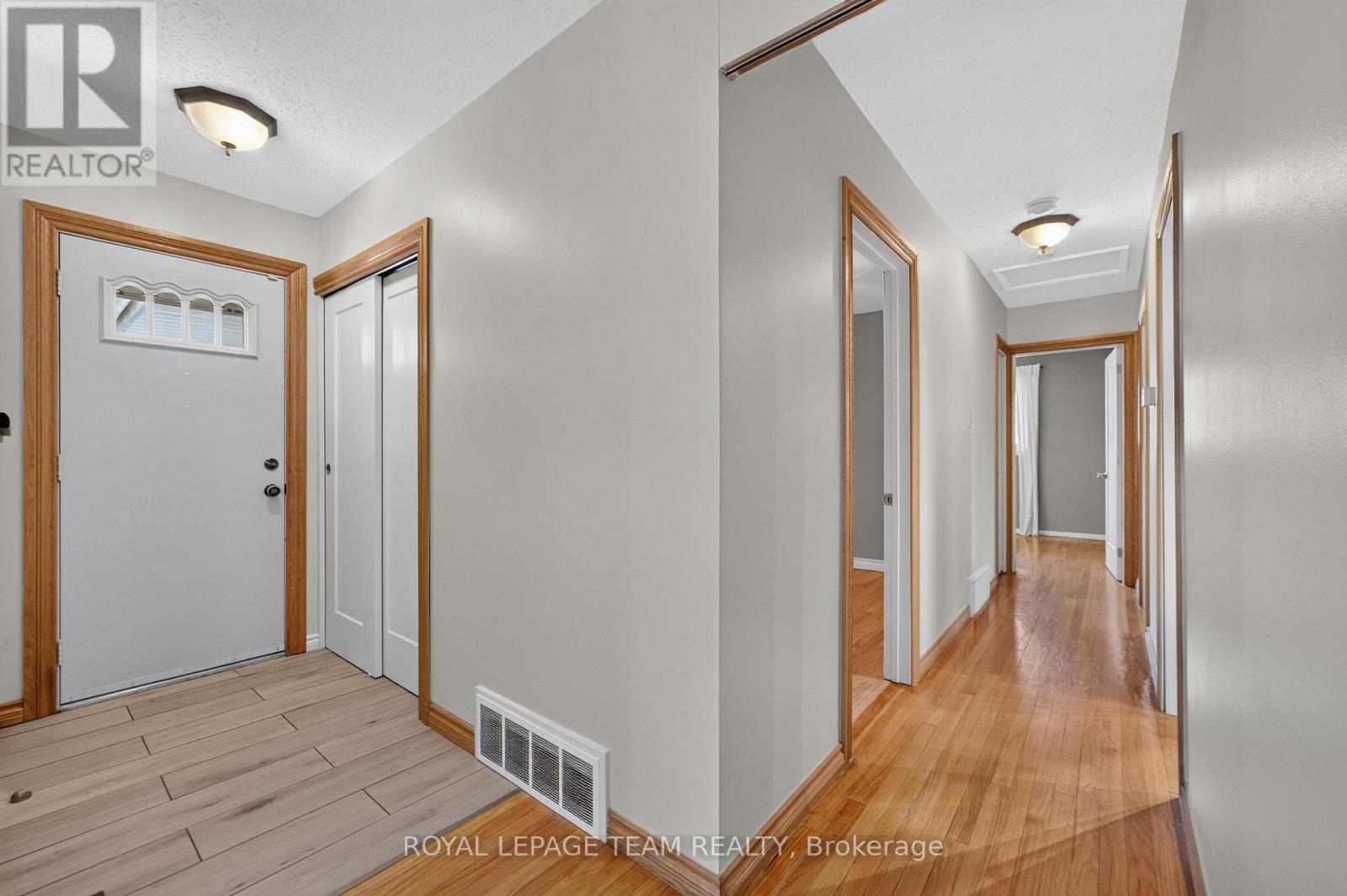 9 LAURENTIDE ROAD - Image 22