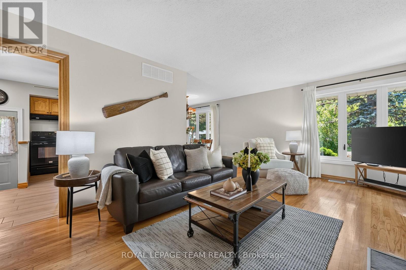 9 LAURENTIDE ROAD - Image 7