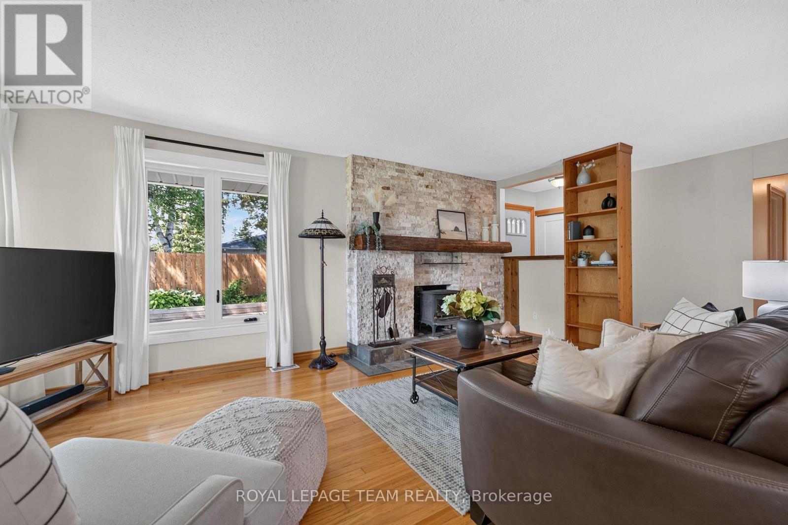 9 LAURENTIDE ROAD - Image 9
