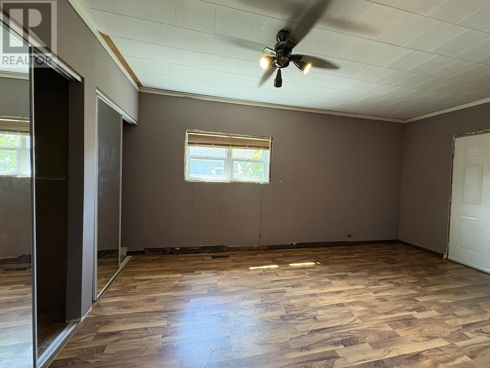 808 Portage AVE - 13