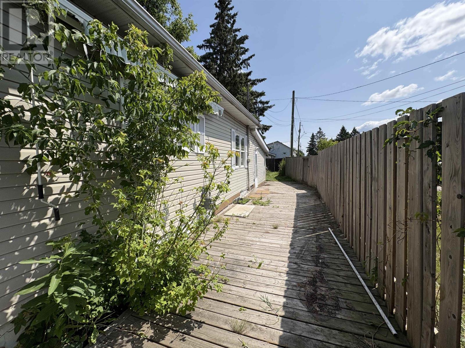 808 Portage AVE - 3