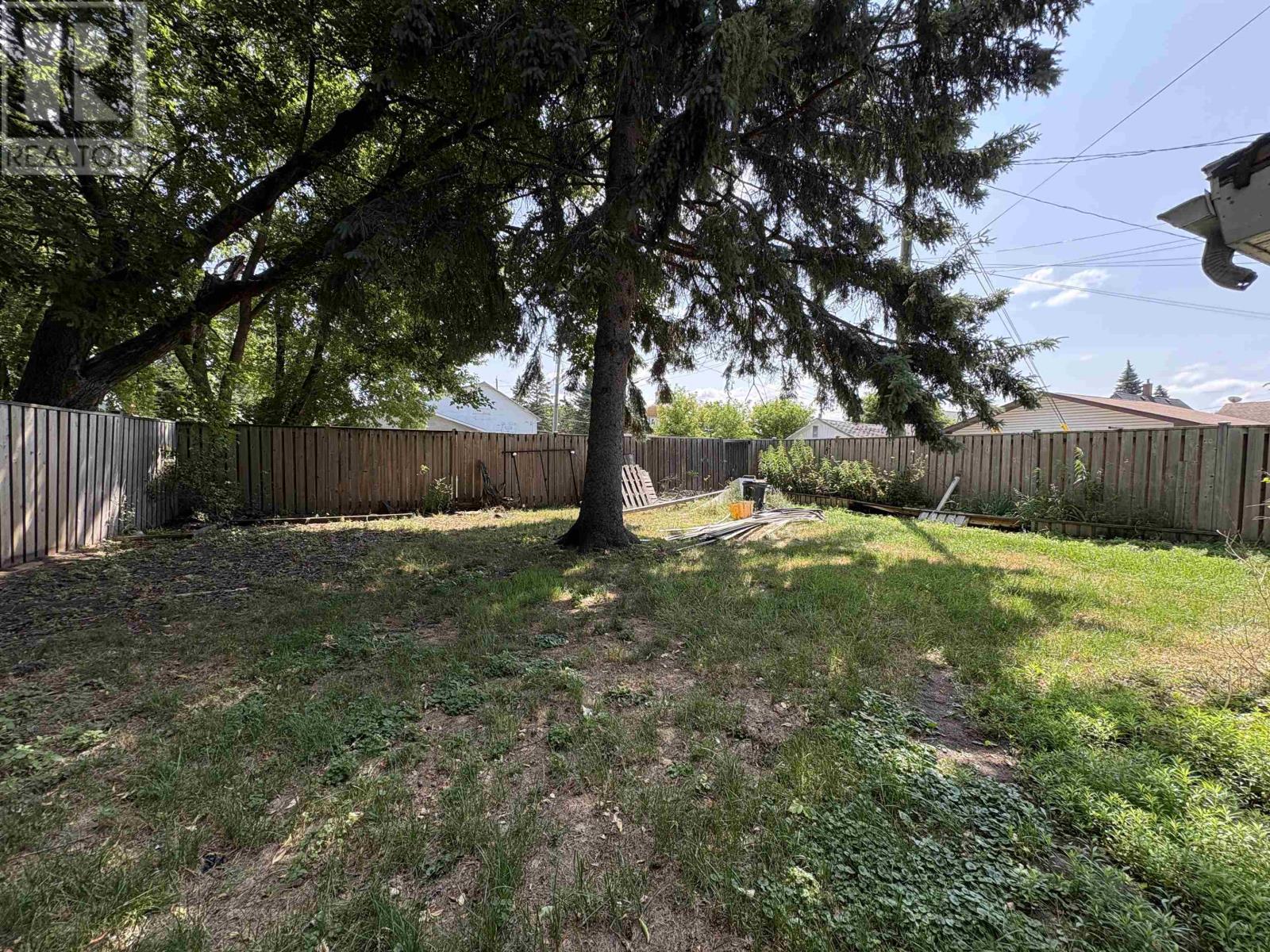 808 Portage AVE - 31