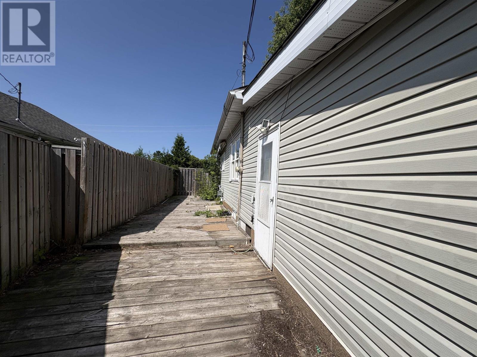 808 Portage AVE - 4