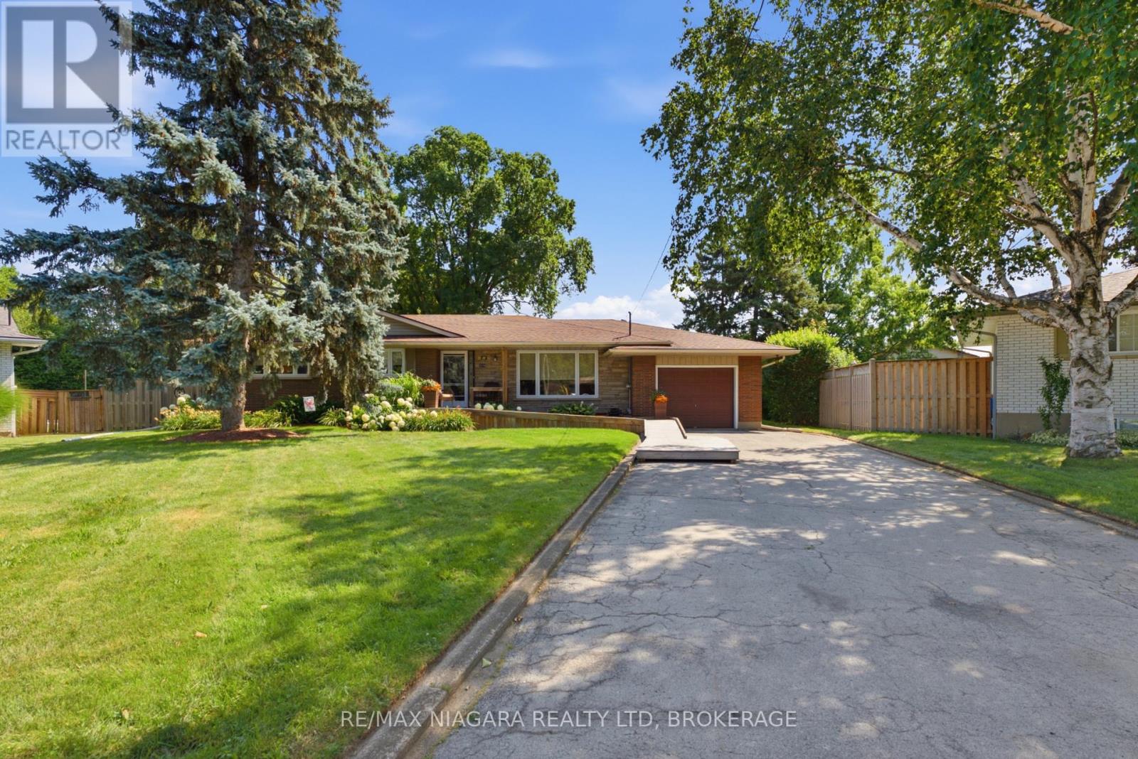 3374 MARLIN COURT - 1