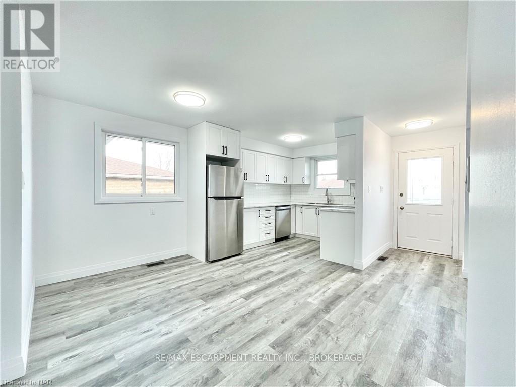 76 MARC BOULEVARD - 3
