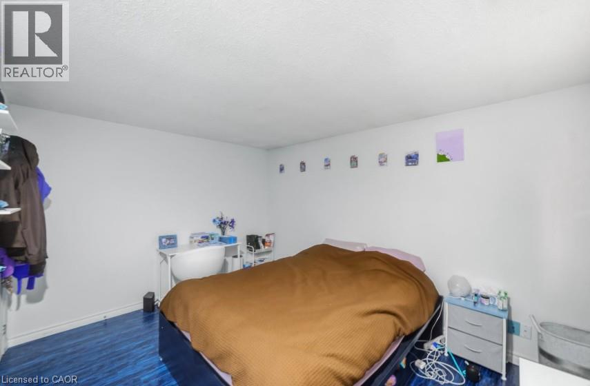402 MIDWOOD Crescent - Image 12