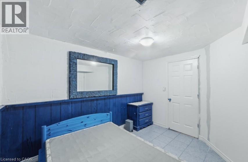 402 MIDWOOD Crescent - Image 16