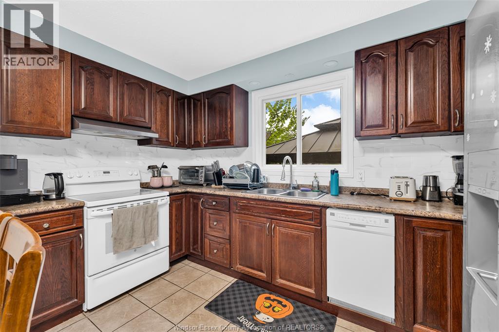 3038 BRIMLEY - 11