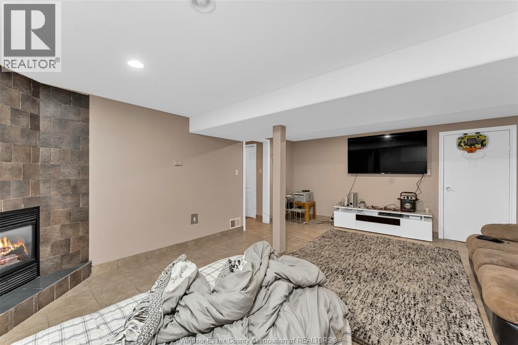 3038 BRIMLEY - 23