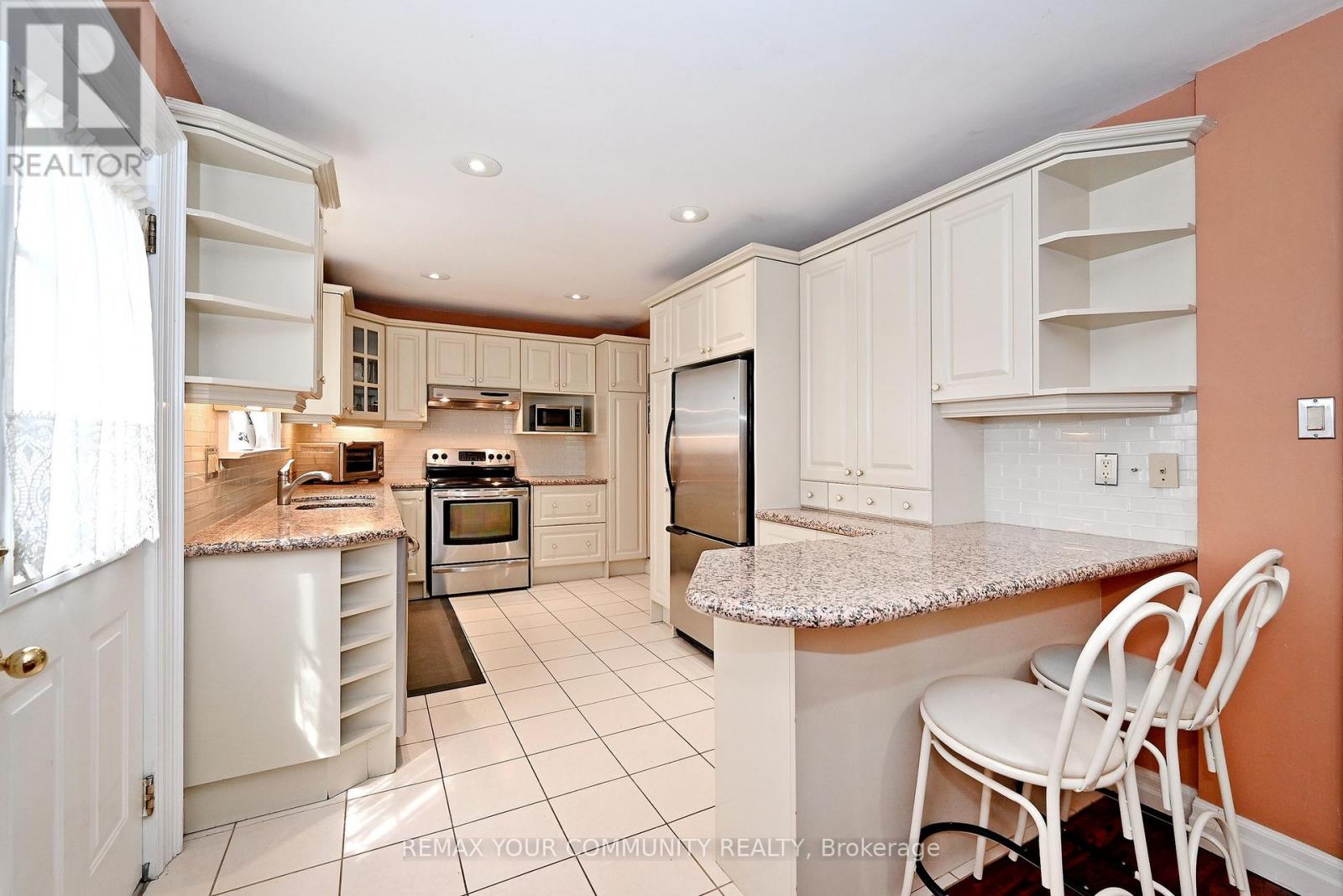 39 PRATTLEY DRIVE - 16