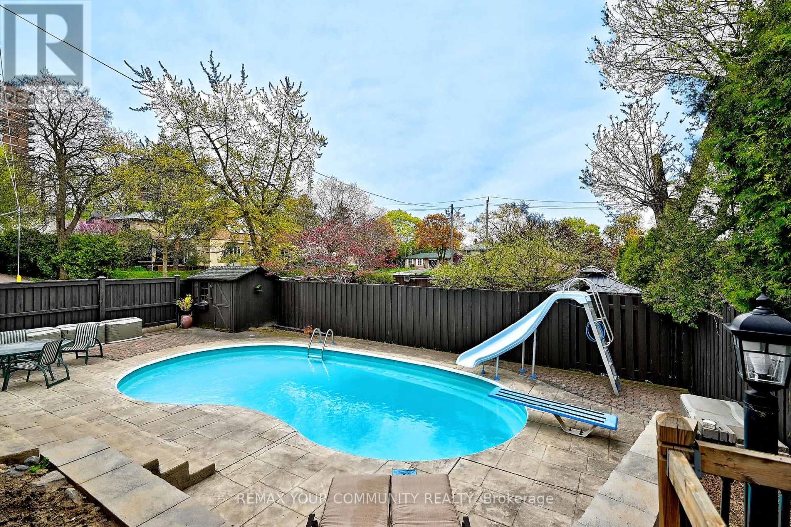 39 PRATTLEY DRIVE - 28